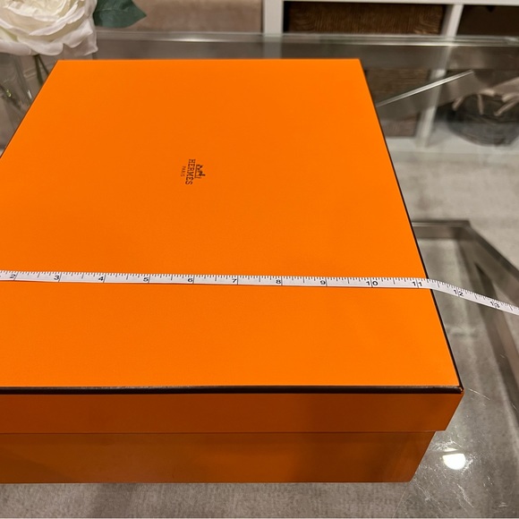 Hermes Gift Box - Picture 7 of 9